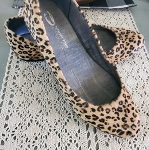 Leopard memory foam flats